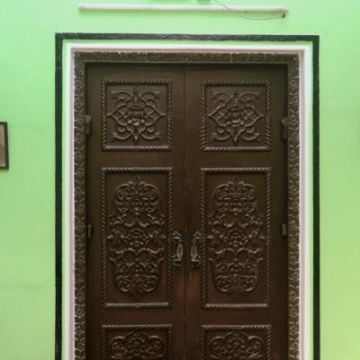 Interior Door With Detailed Wooden Work2