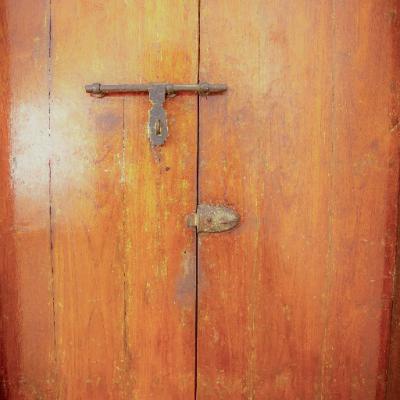 Wooden Door With Antique Lock1