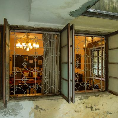 Long Stretch Of Wooden Window On The South3
