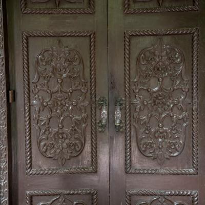 Interior Door With Detailed Wooden Work