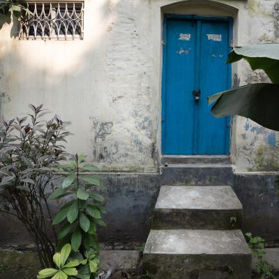 The Staff Quarter Has Several Doors With Stairs2
