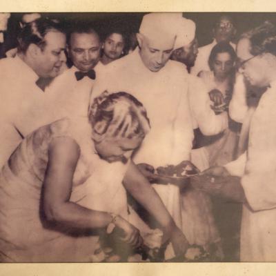 Cherished Old Photographs With Famous Personalities2