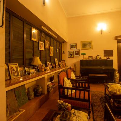 The Living Room Of The House Adorned With Old Furnitures4
