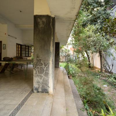 The Shaded Large Verandah Creates A Dialogue Between Indoors And Outdoors