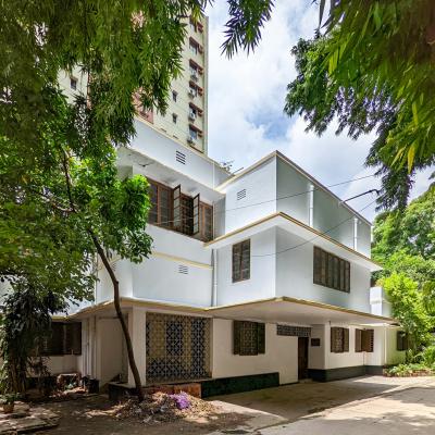 The House Gets A New Paint 3