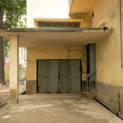 The Drop Off Area At The Main Entrance